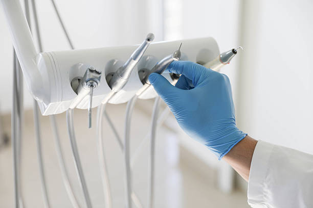 Professional Wisdom Tooth Removal technician working in Long Creek, IL